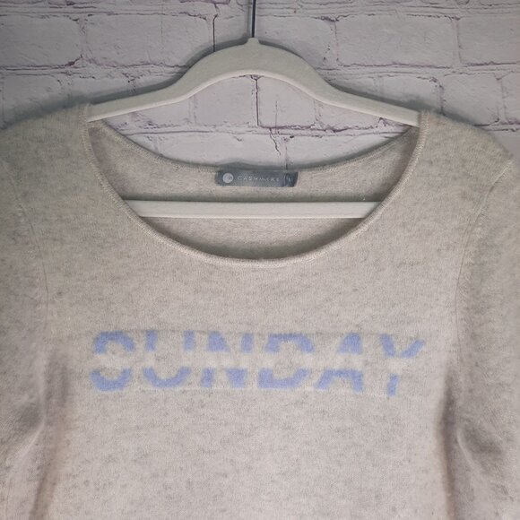 InCashmere Crew Neck Sunday Print 100% Cashmere Crew Neck - Picture 10 of 11